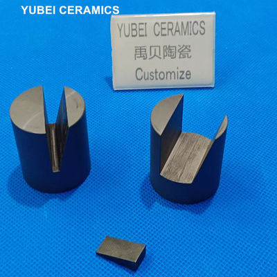 Finition de surface lisse Base céramique au carbure de silicium avec résistance à la flexion de 380 MPa