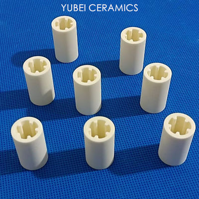 Tubes en céramique d'alumine personnalisées avec 3,8-3,9 g/cm3 Densité et personnalisation